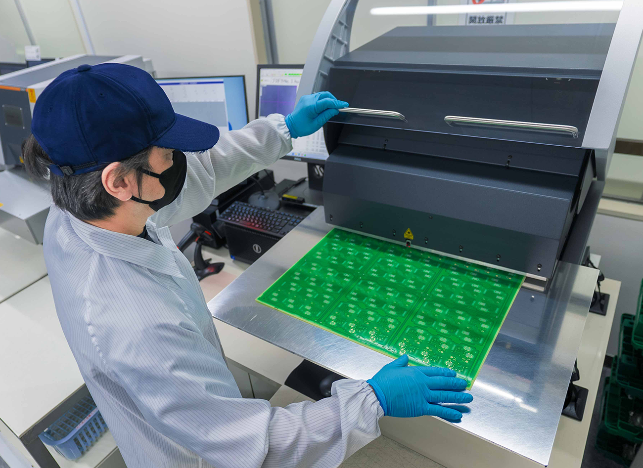 Plating thickness measurement by silicon X‐ray film thickness gauge