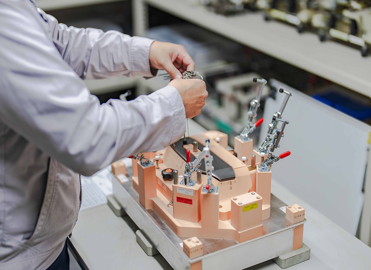 Product dimension confirmation with a dedicated inspection tool